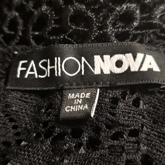 Fashion Nova Black Lace Ruffle High-Neck Blouse Jumpsuit M/L - Picture 9 of 9